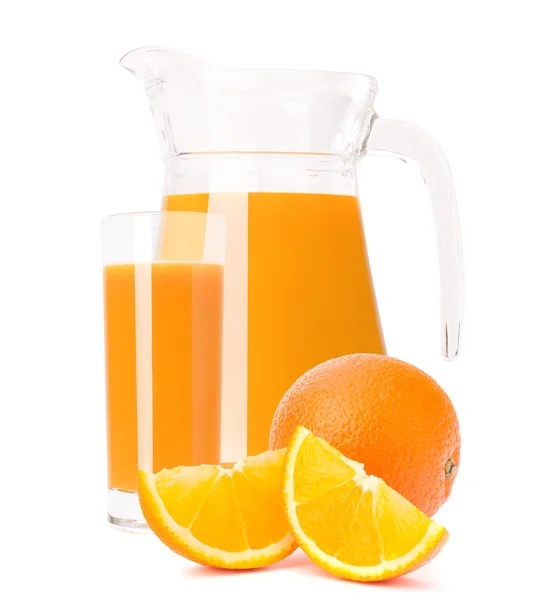 Orange fruktsaft i Glaskanna — Stockfoto