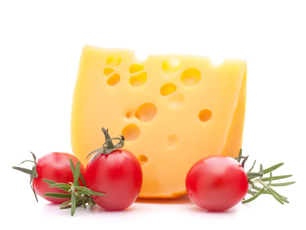 Сир і вишневий помідор — стокове фото