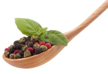 tahta kaşık beyaz backgrou izole Mix baharat biber