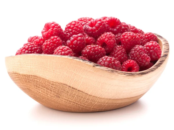 Himbeeren in Holzschale — Stockfoto