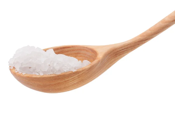 Minerální sůl v vařečka izolovaných na bílém pozadí výřez — Stock fotografie