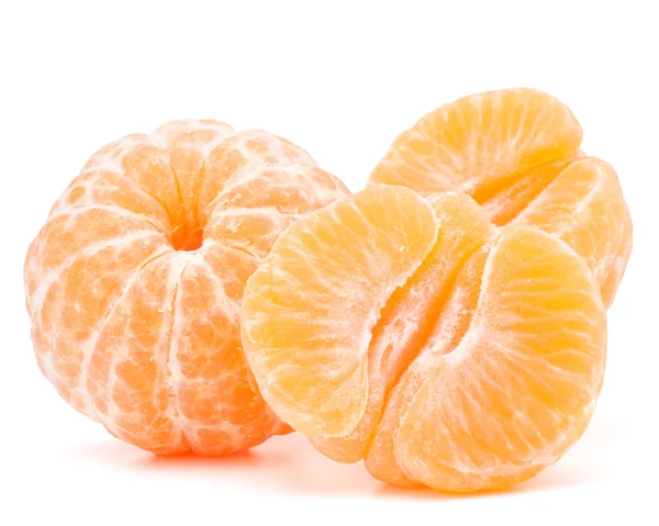 Kuoritut mandariinit ja mandariinit — kuvapankkivalokuva