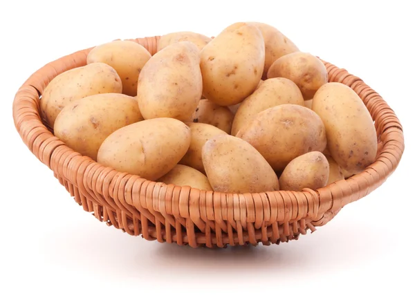 Potato tuber  in wicker basket — Stock Photo, Image