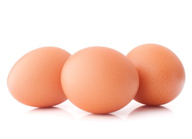 yumurta beyaz arka plan üzerinde kesme izole 