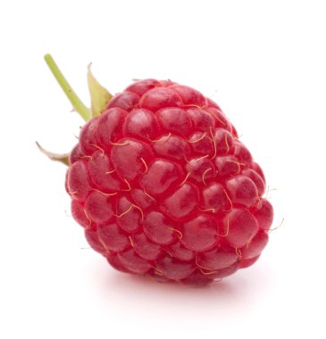 Beyaz arka plan üzerinde kesme izole tatlı ahududu