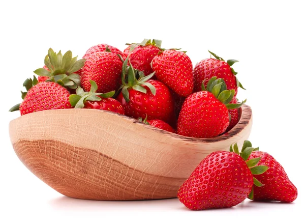 Strawberries in wooden bowl cutout — Stock Photo, Image