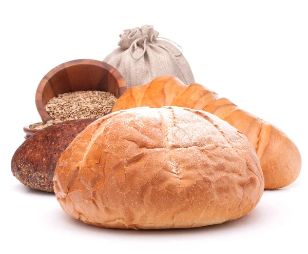 パン、小麦粉の袋、白い背景の切り欠きに分離された穀物 — ストック写真