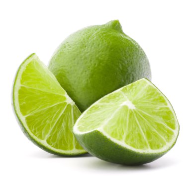 Beyaz arka planda izole edilmiş kireç meyvesi 