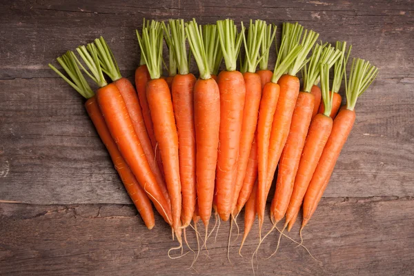 Свежая морковка — стоковое фото