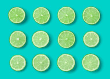 Mavi zemin üzerine kireç dilim meyve deseni. Düz yatıyordu, en iyi görünümü.