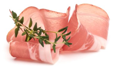 İtalyan prosciutto crudo veya jamon. Çiğ jambon. Beyaz arkaplanda izole