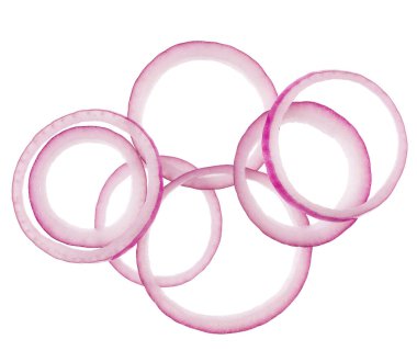 beyaz arka plan üzerinde izole kırmızı soğan dilimleri. Üst te. Düz yatıyordu. Havada kırmızı soğan dilimi, gölge olmadan.