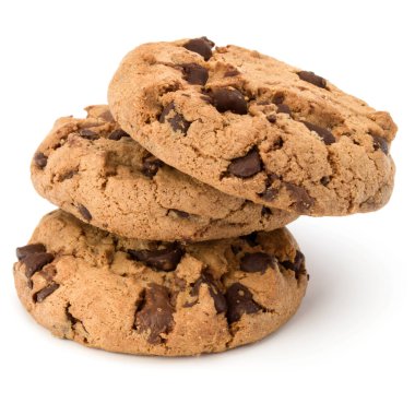 Beyaz arka plan üzerinde izole üç çikolatalı kurabiye. Tatlı bisküvi. Ev yapımı pasta.