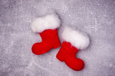 Noel tebrik kartı. Noel şenlikli arka plan. Yeni yıl sembolü. Noel babalar Ayakkabı.