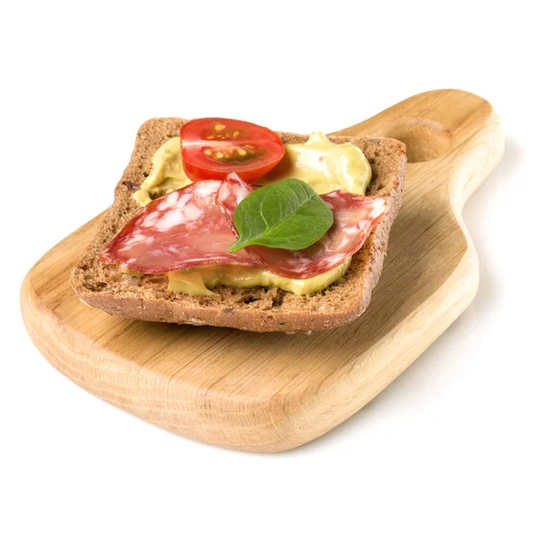 Açık Yüzlü Sosis Sandviç Kanepe Veya Crostini Beyaz Arka Plan — Stok fotoğraf