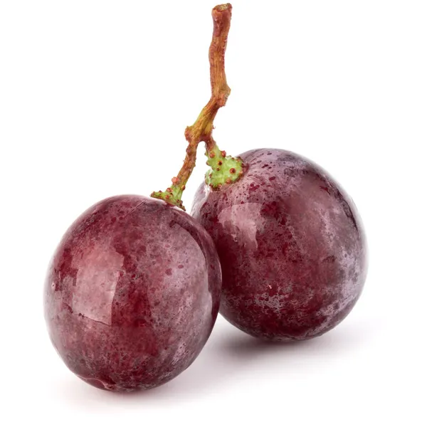 Red Grape Berry Bunch Terisolasi Pada Potongan Latar Belakang Putih — Stok Foto