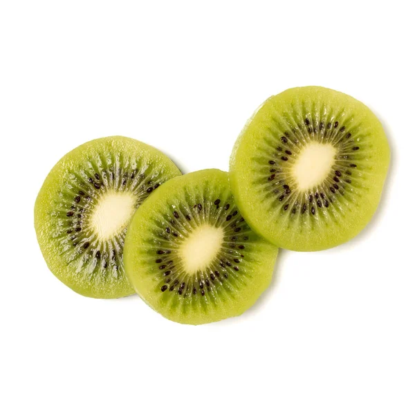 Drei Geschälte Kiwi Fruchtscheiben Isoliert Auf Weißem Hintergrund Nahaufnahme Kiwifruchtscheiben — Stockfoto