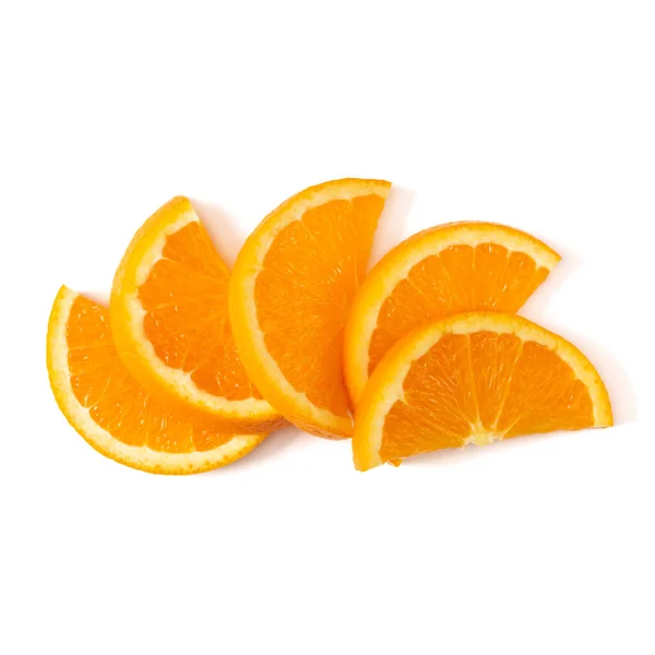 オレンジ フルーツ スライス レイアウト クローズ アップ ホワイト バック グラウンドに分離されました 食品の背景 — ストック写真