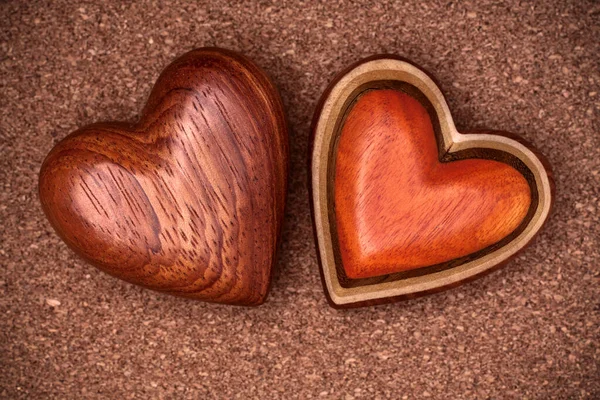 Dos Corazones Madera Sobre Fondo Rústico Madera Concepto San Valentín — Foto de Stock