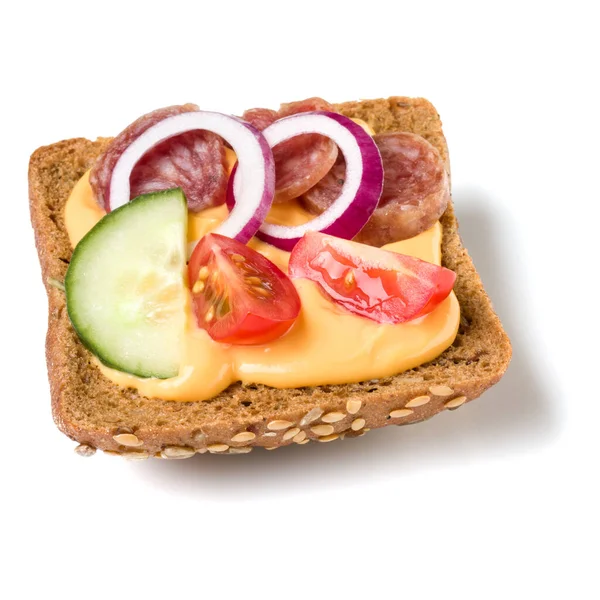 Canapé Met Salami Open Geconfronteerd Sandwich Crostini Geïsoleerd Een Witte — Stockfoto