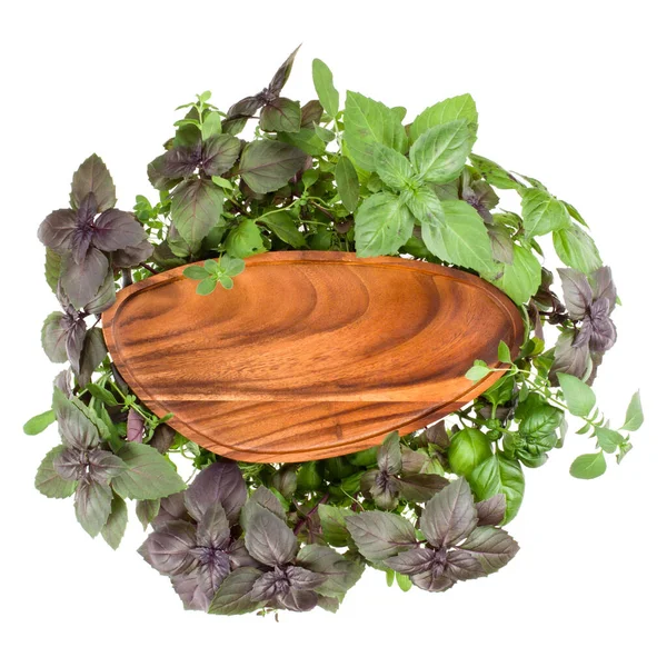 Empty Wooden Plate Various Sweet Basil Herb Leaves Background Healthy — Stock Photo, Image