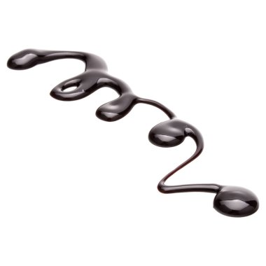 Beyaz arkaplanda izole edilmiş çikolata şurubu damlası