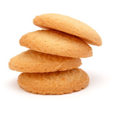 Beyaz arka plan üzerinde izole yığılmış kısa pasta kurabiye