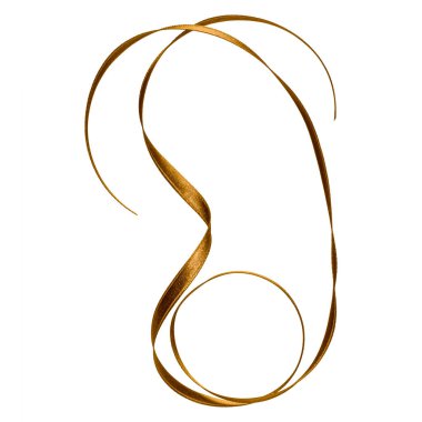 Beyaz arka plan üzerinde izole kahverengi renkte parlak saten kurdele kapatın. Dekorasyon için kurdele resmi.