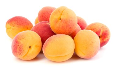 Kayısı meyve üzerinde beyaz arka plan kesme izole bir demet