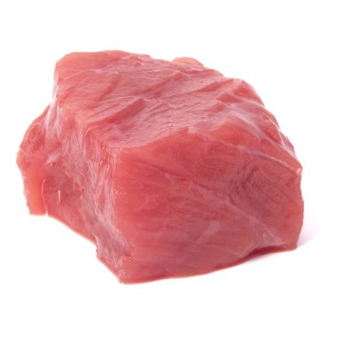 Beyaz arka plan kes şunu om çiğ kıyılmış sığır eti küp izole.