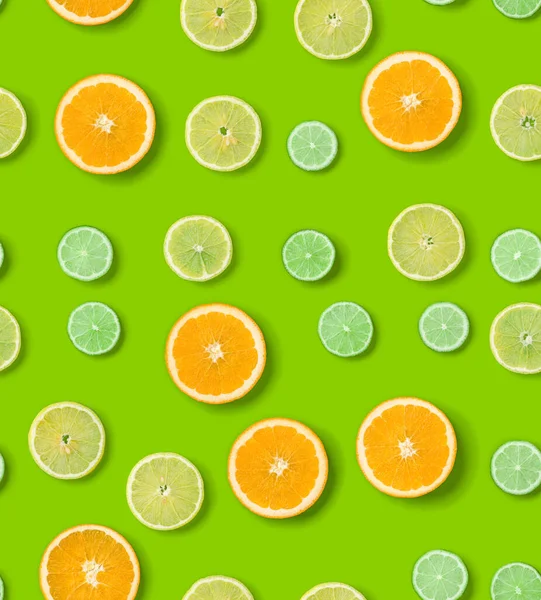Cytrusowy Owoc Wzór Zielonym Tle Pomarańcza Wapno Tło Plasterki Cytryny — Zdjęcie stockowe