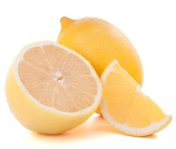 白い背景の切り欠きに分離されたレモンや柚子の柑橘系の果物 — ストック写真