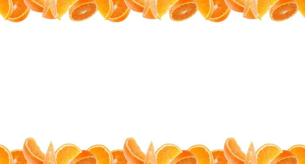 Orangenfruchtrand Orangefarbene Segmente Isoliert Auf Weißem Hintergrund Nahrungsmittelrahmen — Stockfoto