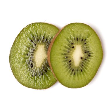 Beyaz arka plan closeup izole iki kivi meyve dilimleri. Kivi dilimleri flatlay. Düz döşeme, üst görünüm.