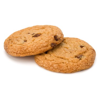 Beyaz arka planda izole edilmiş iki çikolatalı kurabiye. Tatlı bisküviler. Ev yapımı pasta..