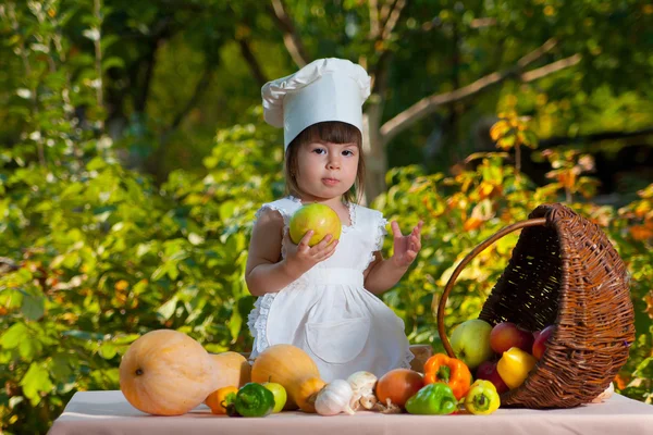 Kleine Köchin — Stockfoto