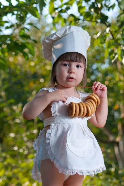 Malá dívka kuchař — Stock fotografie