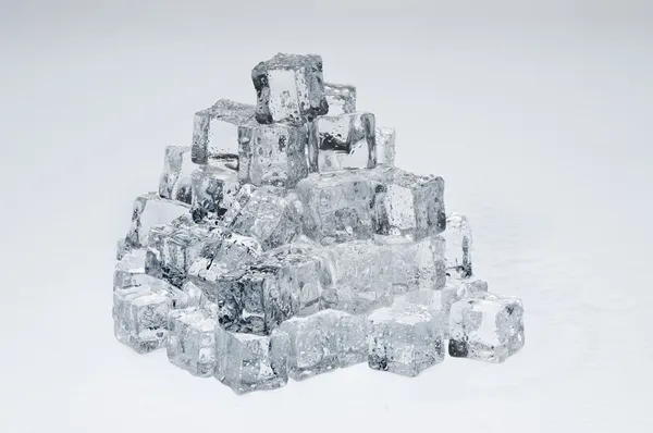 Cubos de hielo húmedo objetos — Foto de Stock