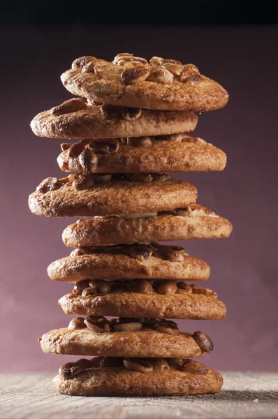 Zelfgemaakte koekjes met noten — Stockfoto