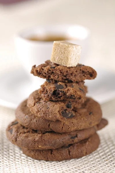 Çikolata parçacıklı kurabiye. — Stok fotoğraf