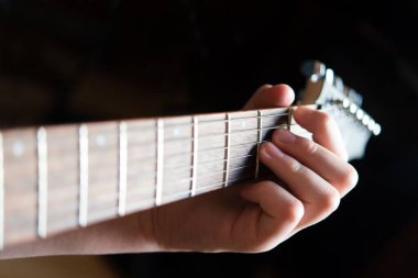 Gitarı kapat, bulanık odak