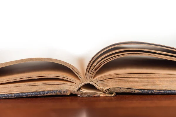 Open Boek Met Verhoogde Pagina Kracht Van Kennis Wijsheid Plaats — Stockfoto