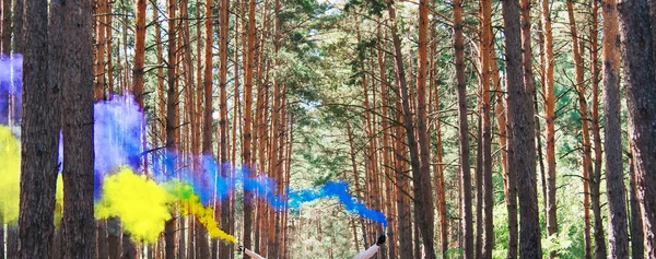 Ucrania Una Alto Guerra Humo Color Bandera Nacional — Foto de Stock