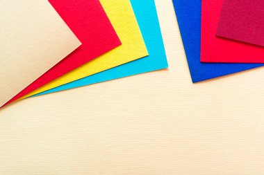 Soyut kağıt - renkli arkaplan, kağıt duvar kağıdından yaratıcı tasarım. Parlak doymuş geometri.