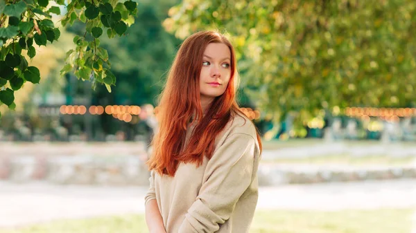 Portrait Beautiful Red Haired Woman Long Hair Plain Light Sweatshirt — Stock Photo, Image