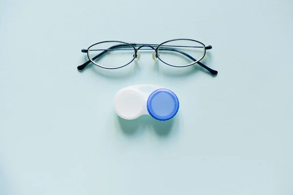 Glasses Case Contact Lenses Blue Background Concept Choosing Method Vision — Foto Stock