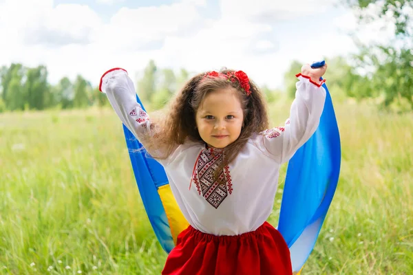 Little Girl National Ukrainian Clothes Vyshyvanka Ukraine Child Nature — стоковое фото