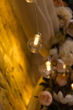 İçerideki lambayı kapat. ışıklandırma