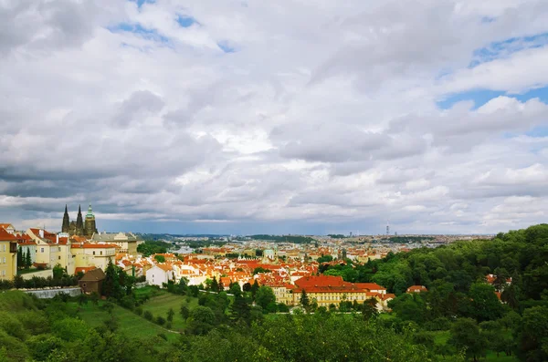 Panoramiczny widok na Pragę — Zdjęcie stockowe