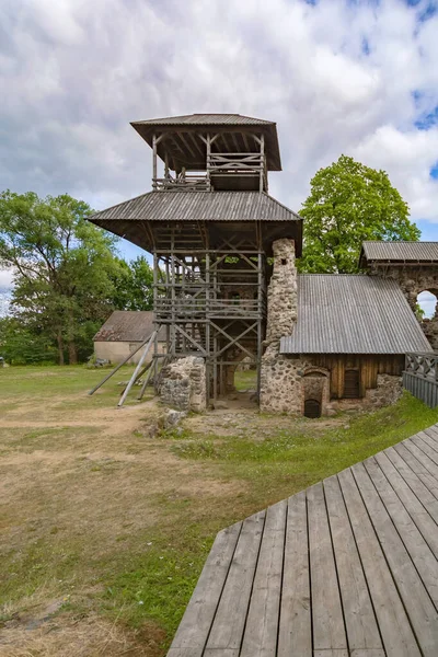 Ruínas Antigo Castelo Letónia — Fotografia de Stock